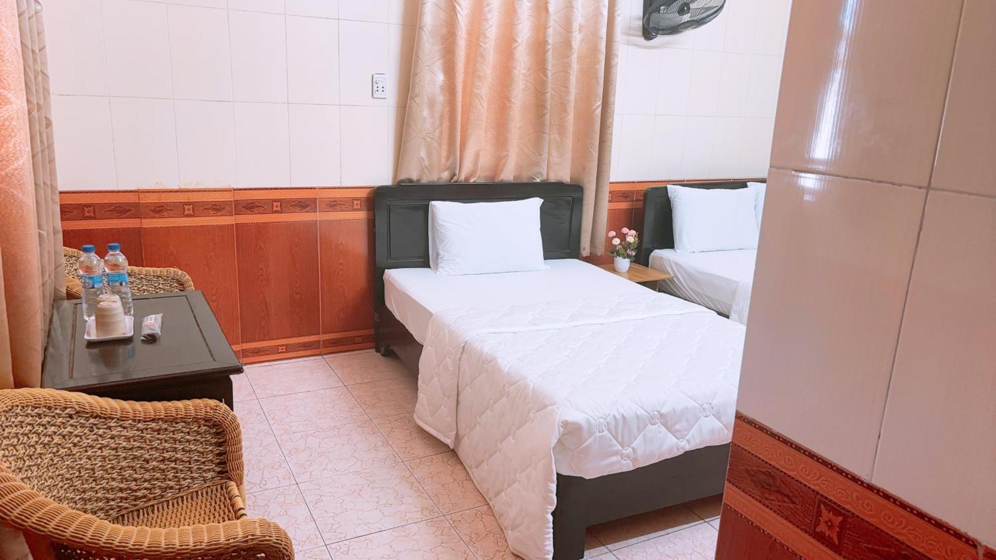 Hong Ha Guest House Hue Exterior photo